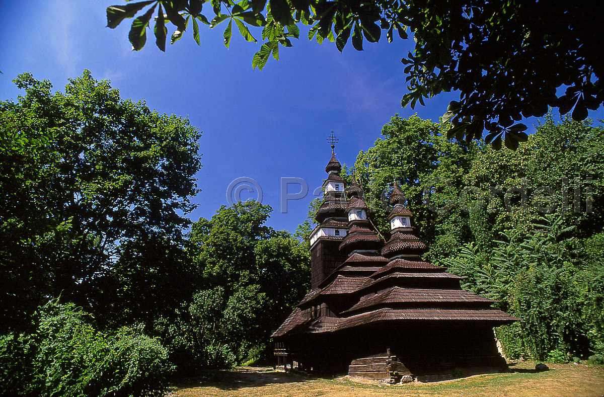 St Michael's Wooden Church in Kinsky' Park, Prague, Czech Republic
(cod:Prague 29)